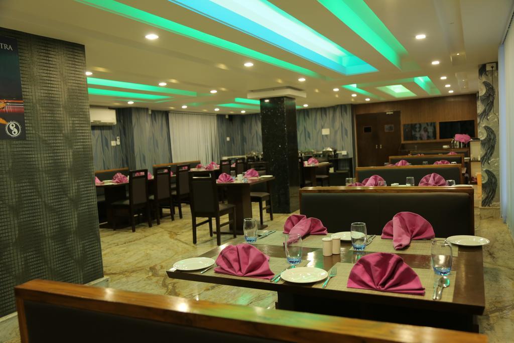Hotel D' Sapphire Guwahati Exterior foto