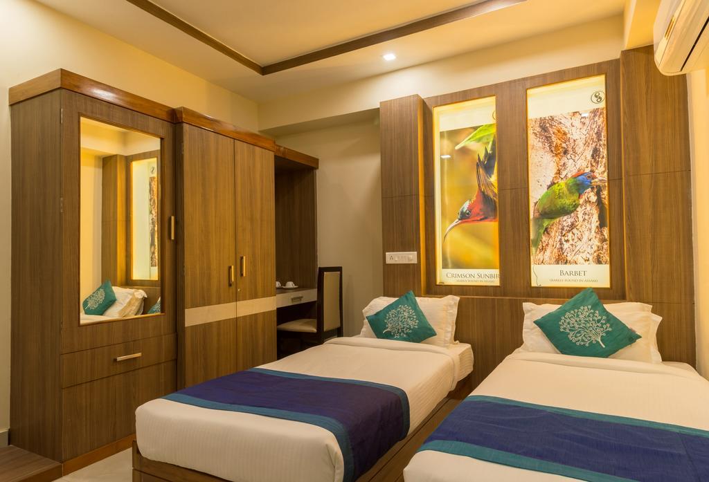 Hotel D' Sapphire Guwahati Exterior foto